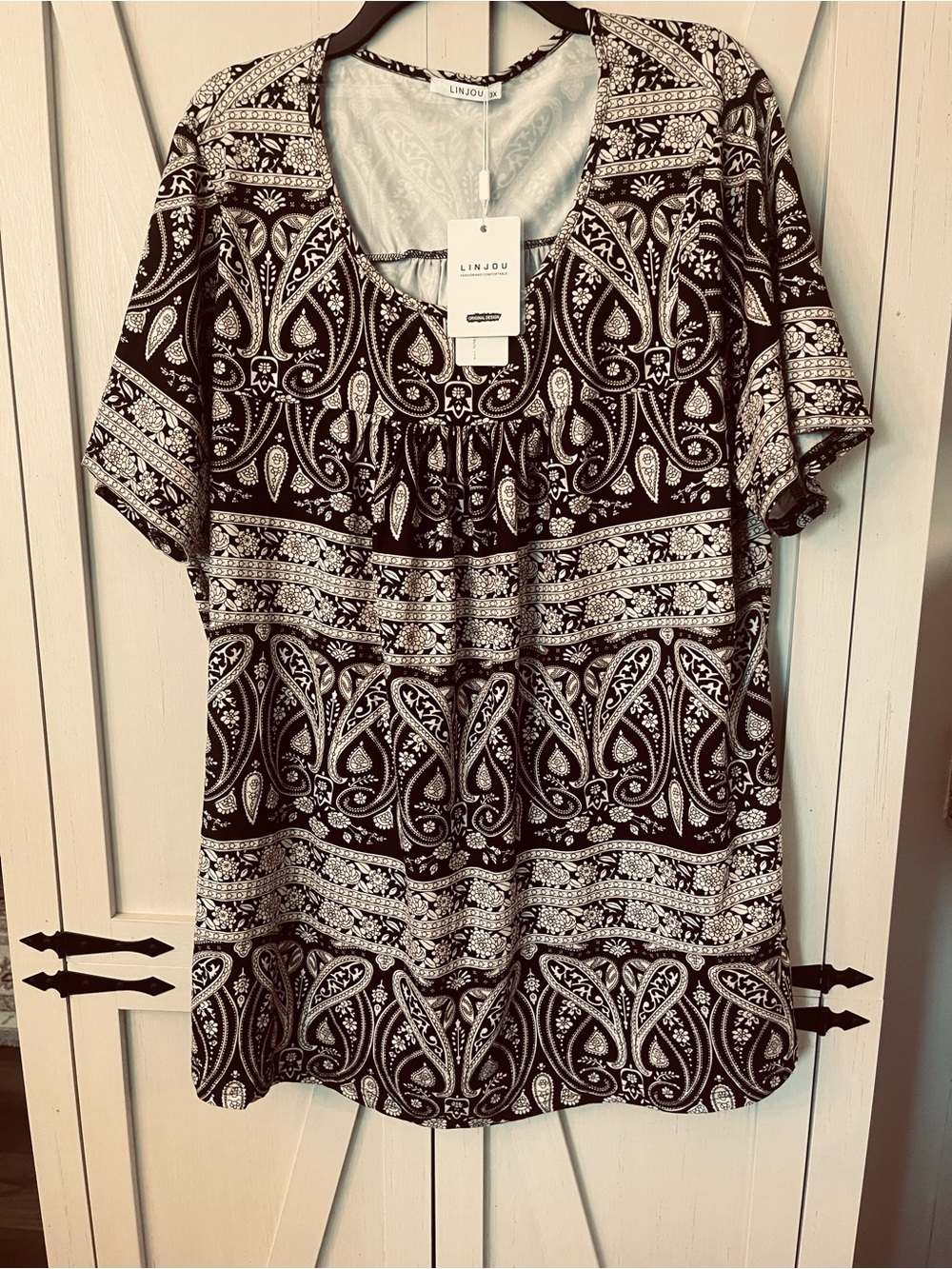 Black & White Paisley Short-Sleeve Women's Top. Linjou NWT 3x